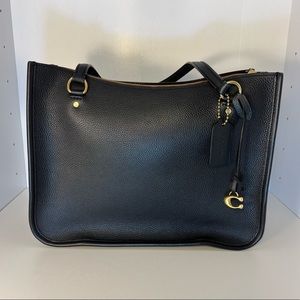 Coach Tyler Carryall